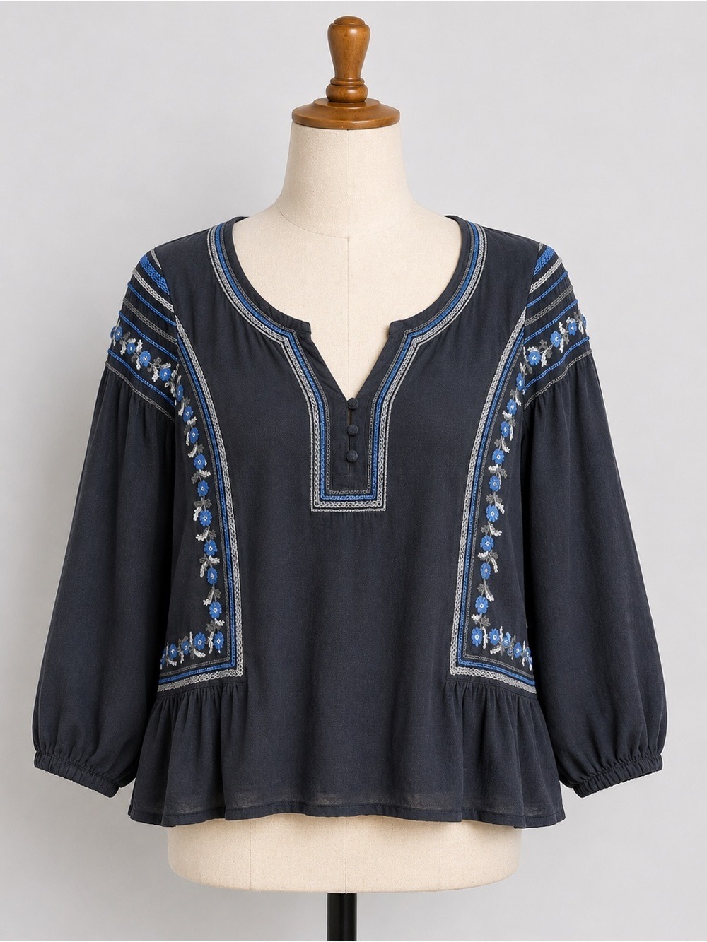 American Eagle Outfitters Charcoal Gray Embroidered Boho Peasant Top Size Large